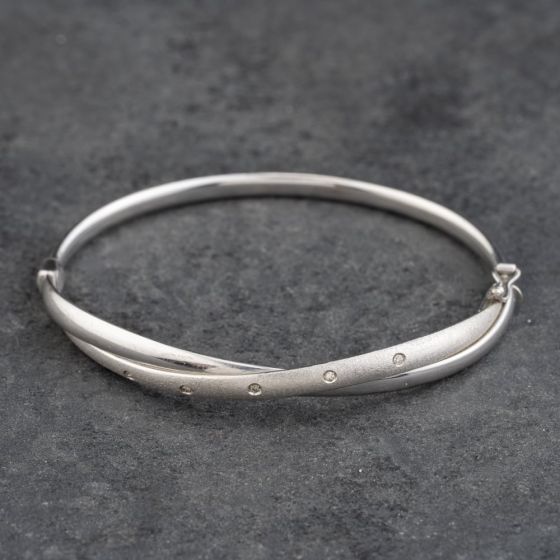 Second Hand 9ct White Gold Diamond Brushed & Polished Crossover Small Hinged Bangle 41211430
