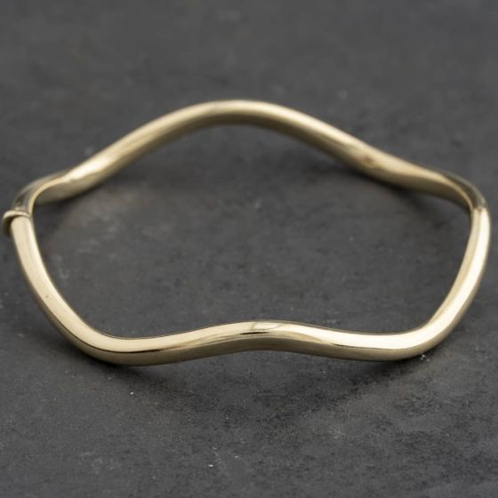 Second Hand 9ct Yellow Gold Wave Hinged Bangle 41211478