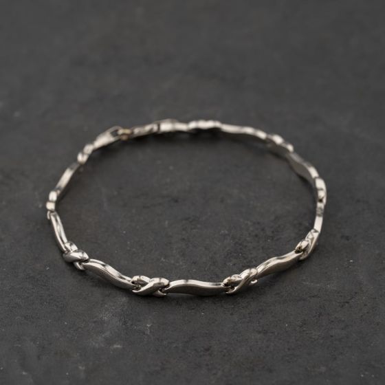 Second Hand 9ct White Gold Infinity Cross & Wavy Bar 7.5 Inch Chain Bracelet 41281743