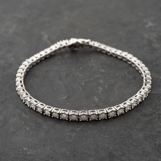 Second Hand 9ct White Gold 1.40ct Brilliant Cut Diamond Graduated 7.5 Inch Tennis Bracelet 41281756