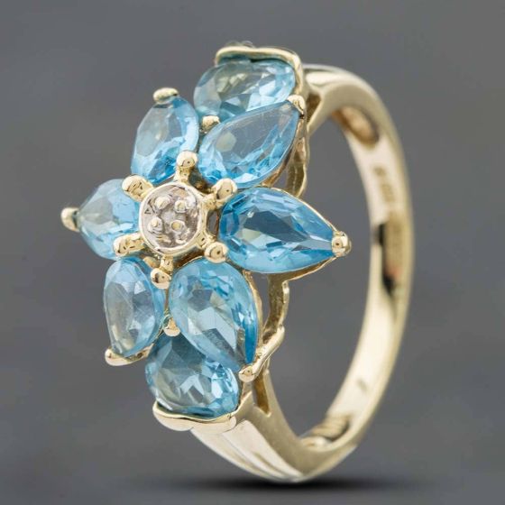Second Hand 9ct Yellow Gold Pear Shaped Aquamarine & Diamond Cluster Ring 41295826