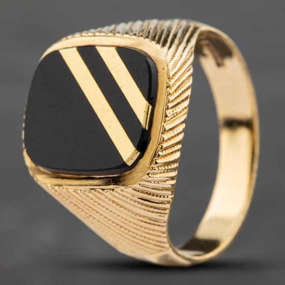 Second Hand 9ct Yellow Gold Onyx Cushion Signet Ring 41341227