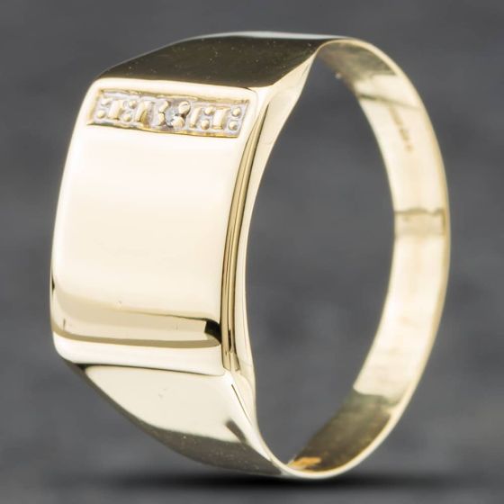 Second Hand 9ct Yellow Gold Brilliant Cut Diamond Oblong Signet Ring 41341359