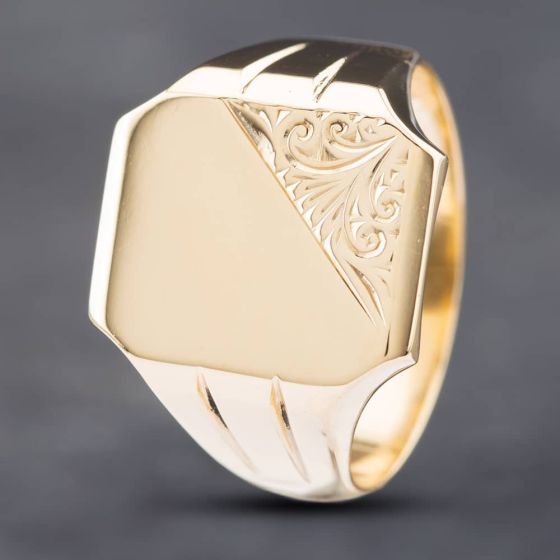 Second Hand 9ct Yellow Gold Part Engraved Signet Ring 41341433