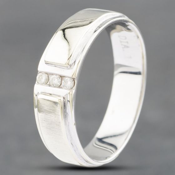 Second Hand 9ct White Gold 0.10ct Brilliant Cut Diamond Signet Ring 41341651