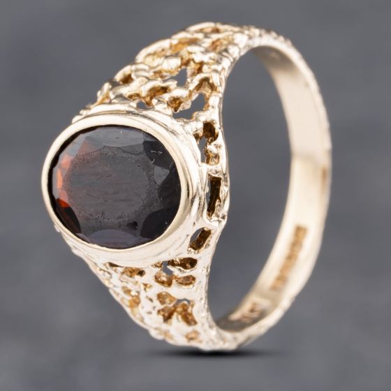Second Hand 9ct Yellow Gold Garnet Oblong Signet Ring 41341777