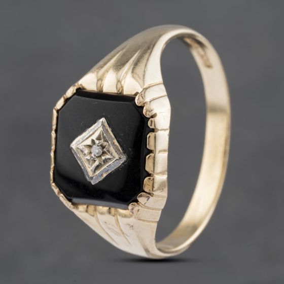 Second Hand 9ct Yellow Gold Onyx & Diamond Signet Ring 41341787