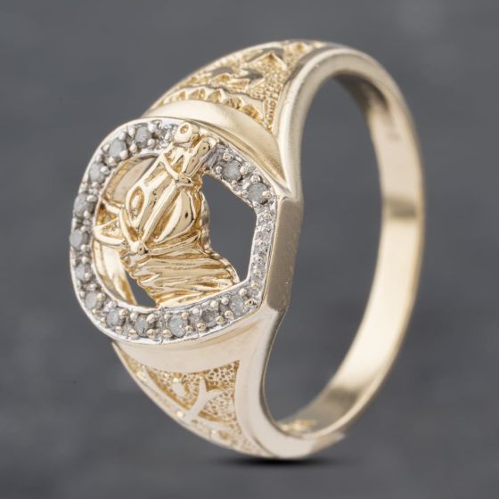 Second Hand 9ct Yellow Gold Diamond Horse Signet Ring 41341813