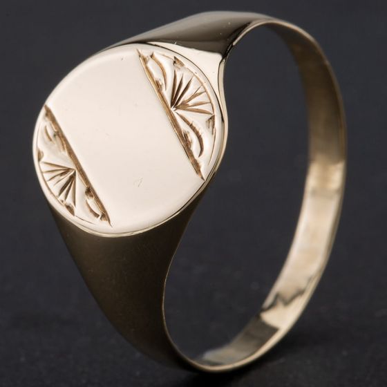 Second Hand 9ct Yellow Gold Oval Part Engraved Signet Ring 4134200