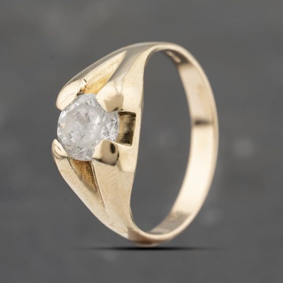 Second Hand 9ct Yellow Gold Cubic Zirconia Single Stone Signet Ring 41342019