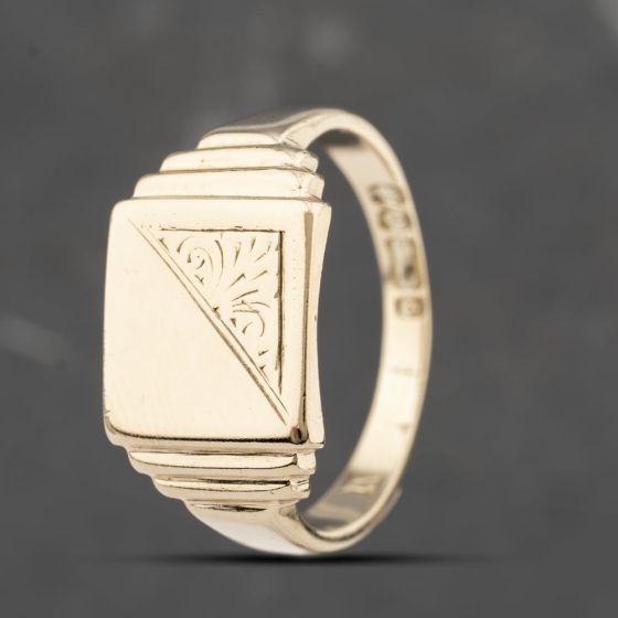 Second Hand 9ct Yellow Gold Square Part Engraved Signet Ring 41342101