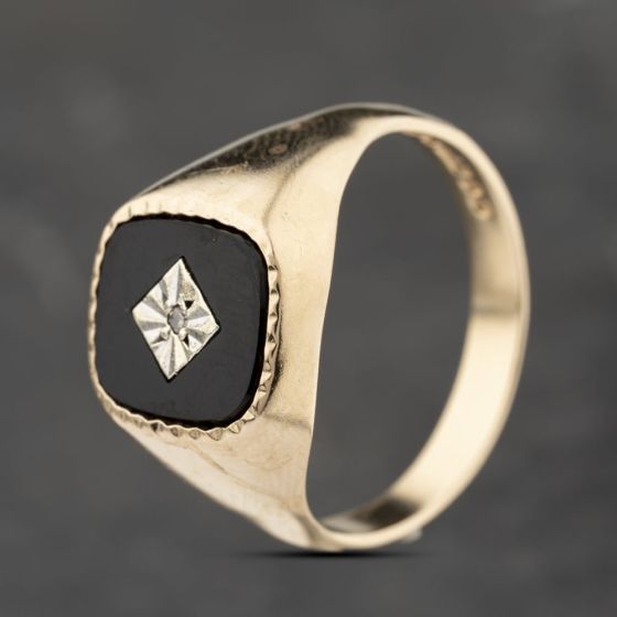 Second Hand 9ct Yellow Gold Onyx & Diamond Signet Ring 41342235