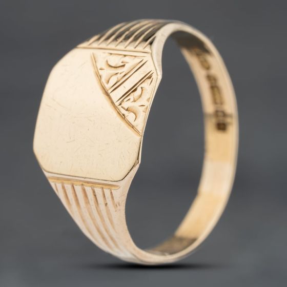 Second Hand 9ct Yellow Gold Half Engraved Signet Ring 41342282