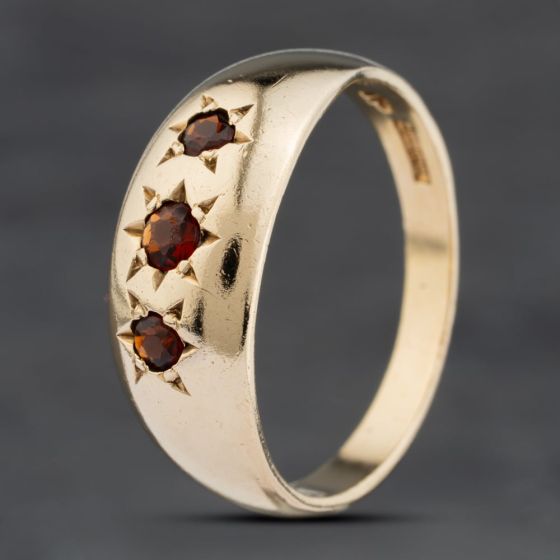 Second Hand 9ct Yellow Gold Garnet Three Stone Signet Ring 41342309