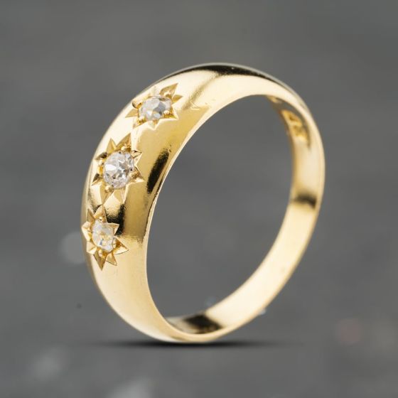 Second Hand 18ct Yellow Gold 0.25ct Diamond Three Stone Signet Ring 41342343