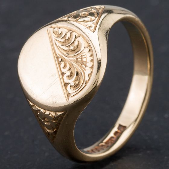Second Hand 9ct Yellow Gold Oval Half Engraved Signet Ring 4134238
