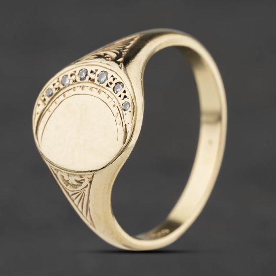 Second Hand 9ct Yellow Gold Diamond Oval Part Engraved Signet Ring 41342533
