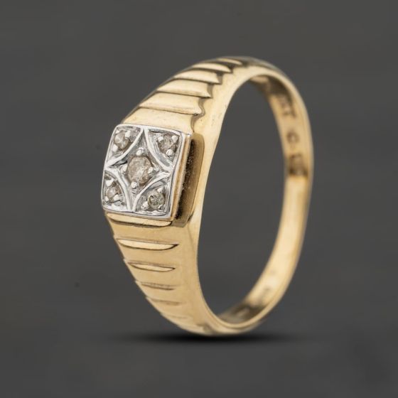 Second Hand 9ct Yellow Gold Diamond Square Signet Ring 41342547