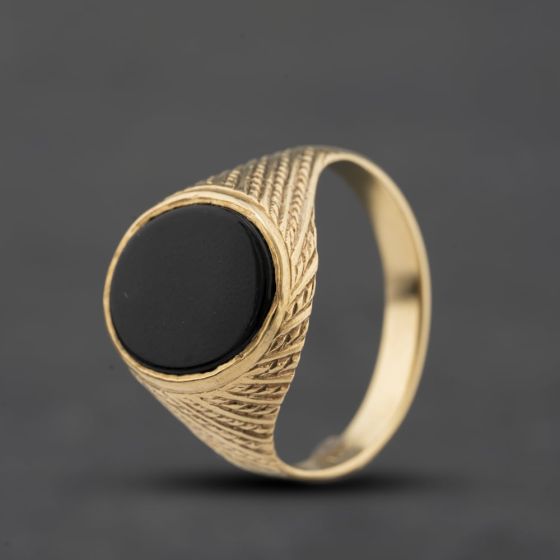 Second Hand Vintage Yellow Gold Onyx Oval Signet Ring 41342605