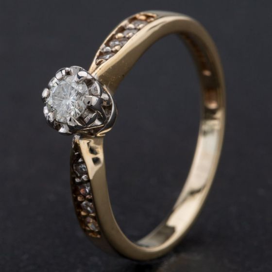 Second Hand 9ct Yellow Gold Single Stone Diamond Shoulders Ring 4138052