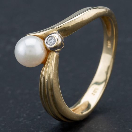 Second Hand 14ct Yellow Gold Cultured Pearl and Brilliant Cut Diamond Set Half Wishbone Ring 4138091