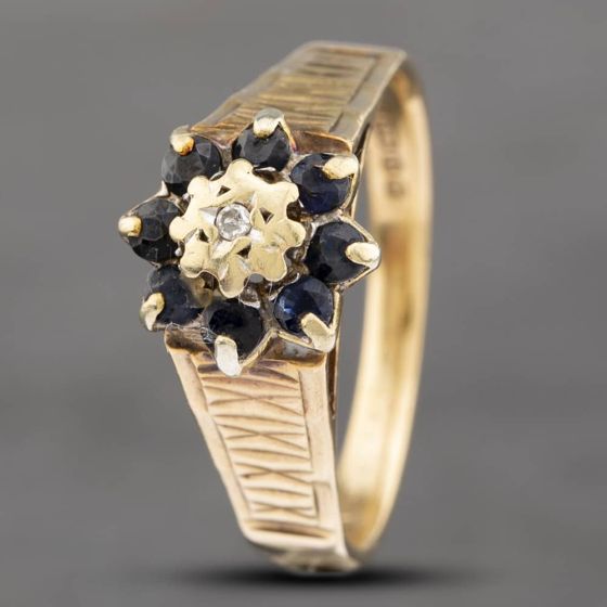 Second Hand Vintage 9ct Yellow Gold Sapphire & Diamond Engraved Shoulders Cluster Ring 41382217