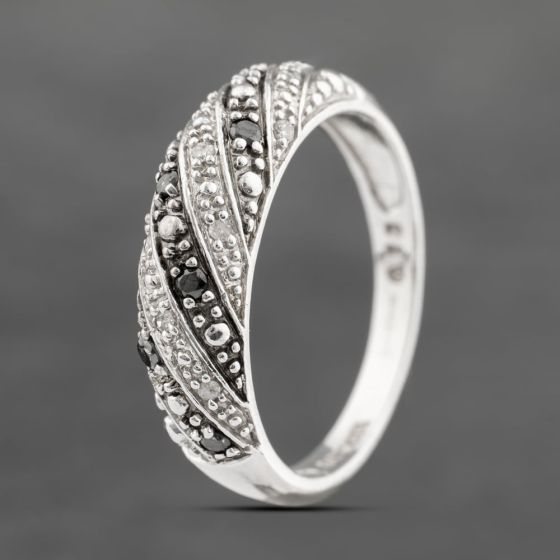 Second Hand 9ct White Gold Black And White Diamonds Diamond Band Ring 41382412