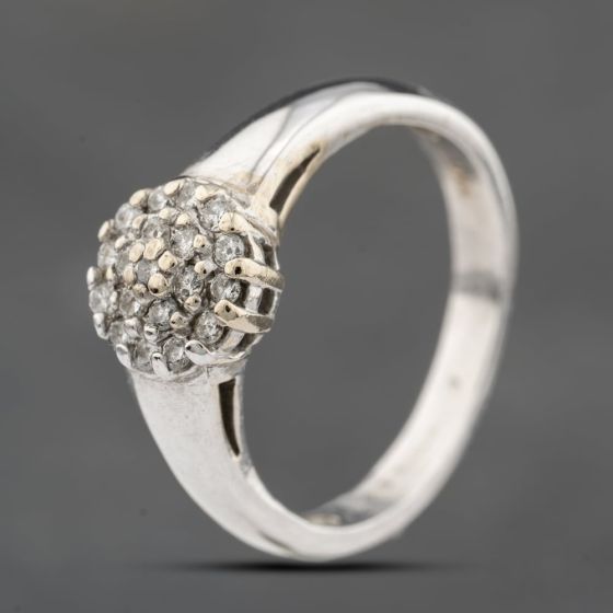 Second Hand 18ct White Gold 0.20ct Brilliant Cut Diamond Cluster Ring 41382589