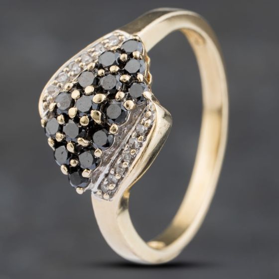 Second Hand 9ct Yellow Gold Black And White Diamond Cluster Ring 41383107