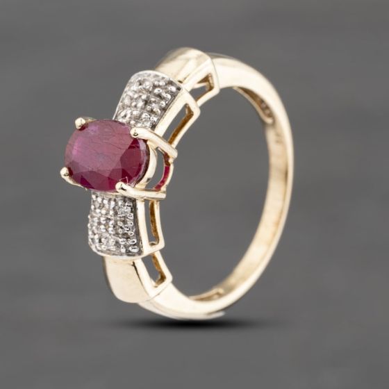 Second Hand 9ct Yellow Gold Ruby & 0.05ct Diamond Oval Pave Shoulders Dress Ring 41383587