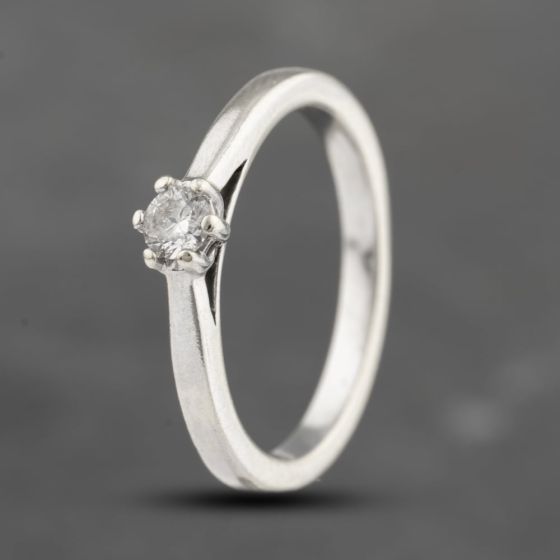 Second Hand 9ct White Gold 0.10ct Brilliant Cut Diamond Solitaire Ring 41383594