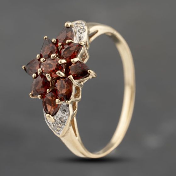 Second Hand 9ct Yellow Gold Garnet & Diamond Boat Shaped Cluster Ring 41383622