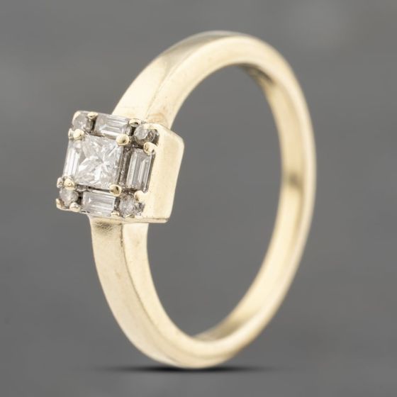 Second Hand 9ct Yellow Gold 0.25ct Diamond Cluster Ring 41383740