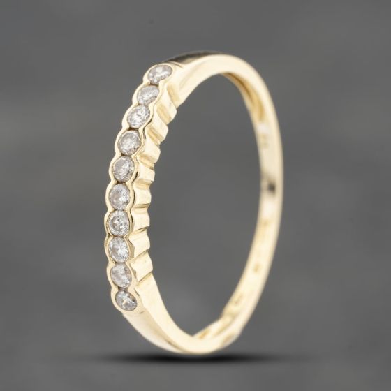 Second Hand 18ct Yellow Gold 0.25ct Brilliant Cut Diamond Rubover Set Half Eternity Ring 41383845