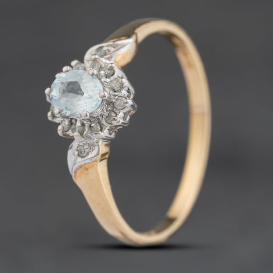 Second Hand 9ct Yellow Gold Aquamarine & 0.14ct Diamond Oval Cluster Ring 41383925