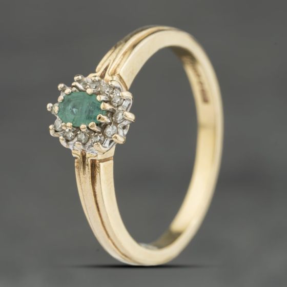 Second Hand 9ct Yellow Gold Emerald Oval Cluster Ring 41383952