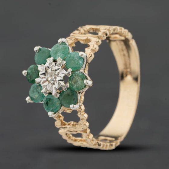 Second Hand Vintage 9ct Yellow Gold Emerald & 0.03ct Brilliant Cut Diamond Flower Cluster Ring 41384011