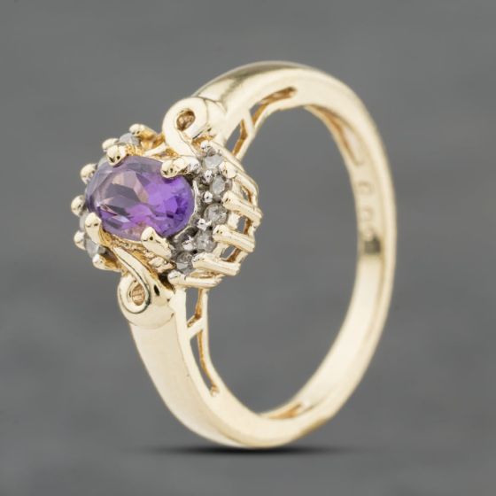 Second Hand 9ct Yellow Gold Amethyst & 0.05ct Diamond Oval Cluster Ring 41384124