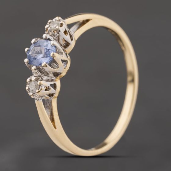 Second Hand 9ct Yellow Gold 0.30ct Sapphire & 0.04ct Brilliant Cut Diamond Oval Three Stone Ring 41384327