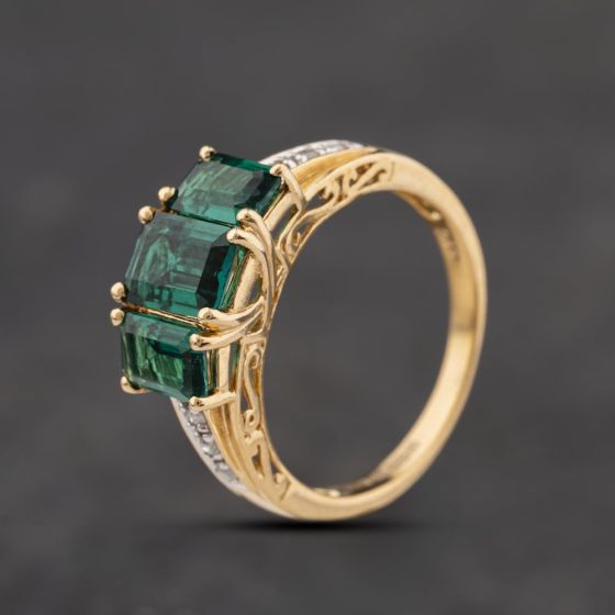 Second Hand 9ct Yellow Gold Synthetic Emerald & 0.06ct Diamond Dress Ring 41384381