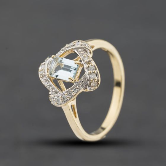 Second Hand 9ct Yellow Gold Aquamarine & 0.16ct Diamond Dress Ring 41384441