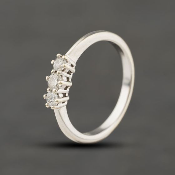 Second Hand 9ct White Gold 0.25ct Brilliant Cut Diamond Three Stone Ring 41384491