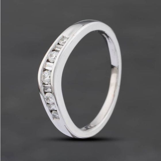 Second Hand 18ct White Gold 0.20ct Diamond Half Wishbone Ring 41384537