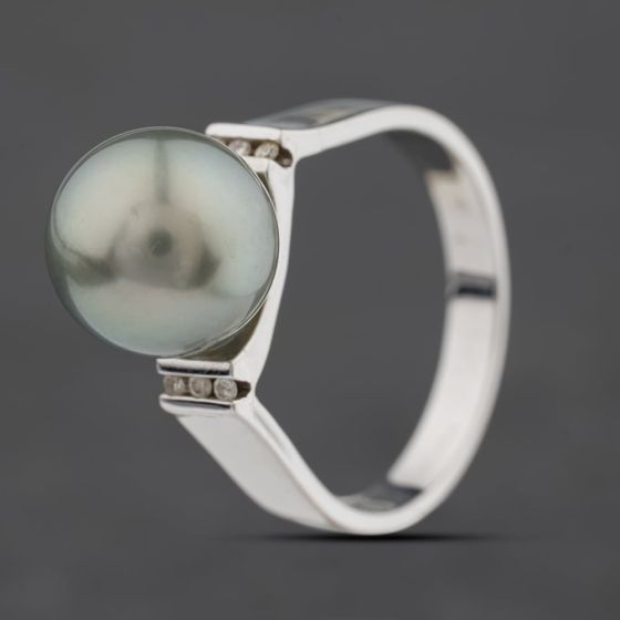 Second Hand 9ct White Gold Pearl & Diamond Dress Ring 41384602