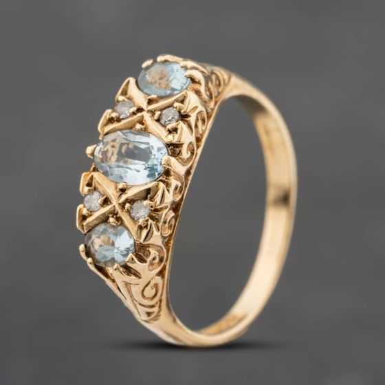 Second Hand Vintage 9ct Yellow Gold Aquamarine & 0.04ct Diamond Seven Stone Ring 41384907
