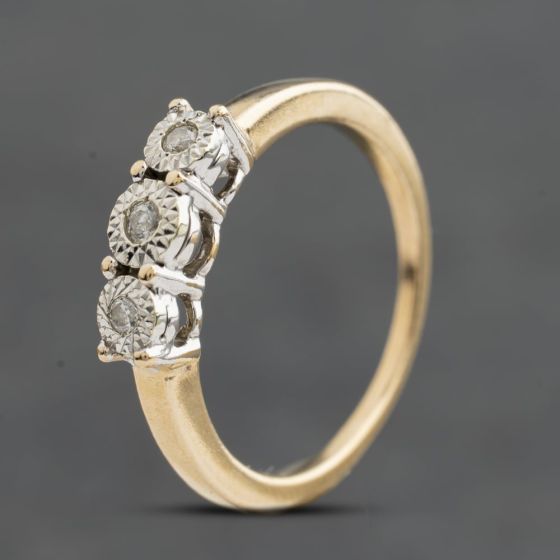 Second Hand 9ct Yellow Gold 0.07ct Brilliant Cut Diamond Three Stone Ring 41384995