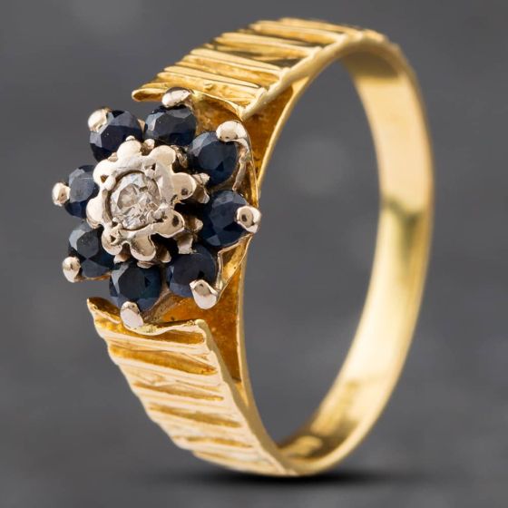Second Hand 18ct Yellow Gold Sapphire & Diamond Flower Bark Textured Cluster Ring 41481422