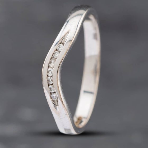 Second Hand 18ct White Gold Brilliant Cut Diamond Wishbone Ring 41481547
