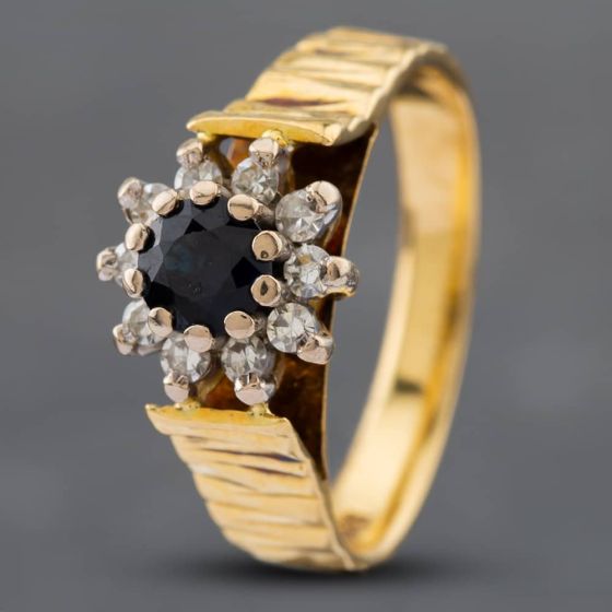 Second Hand Vintage 18ct Yellow Gold Sapphire & Single Cut Diamond Patterned Shoulders Flower Cluster Ring 41481595