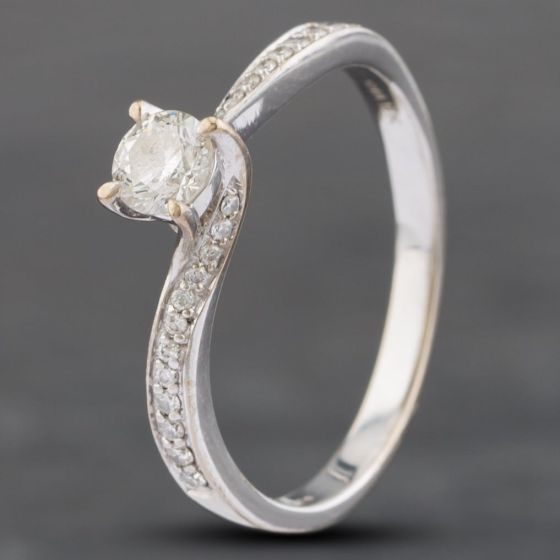 Second Hand 18ct White Gold 0.33ct Brilliant Cut Diamond Twist Shoulder Set Solitaire Ring 41481642
